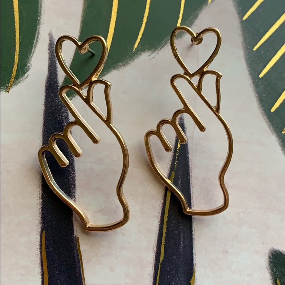 NEW heart earrings- Gold